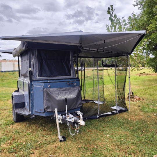 BunduTec BunduBug screened center room with roof under BunduAwn awning