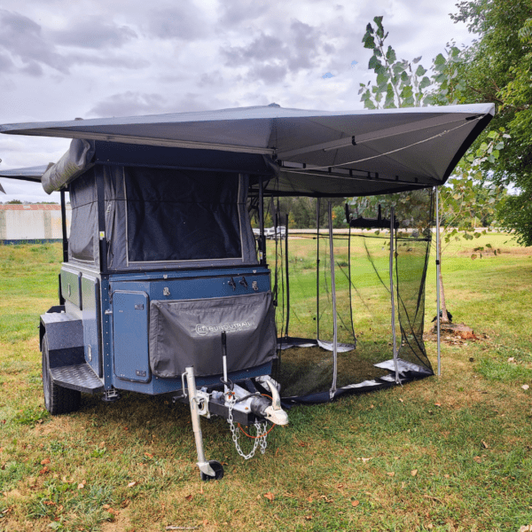 BunduTec BunduBug screened center room with roof under BunduAwn awning