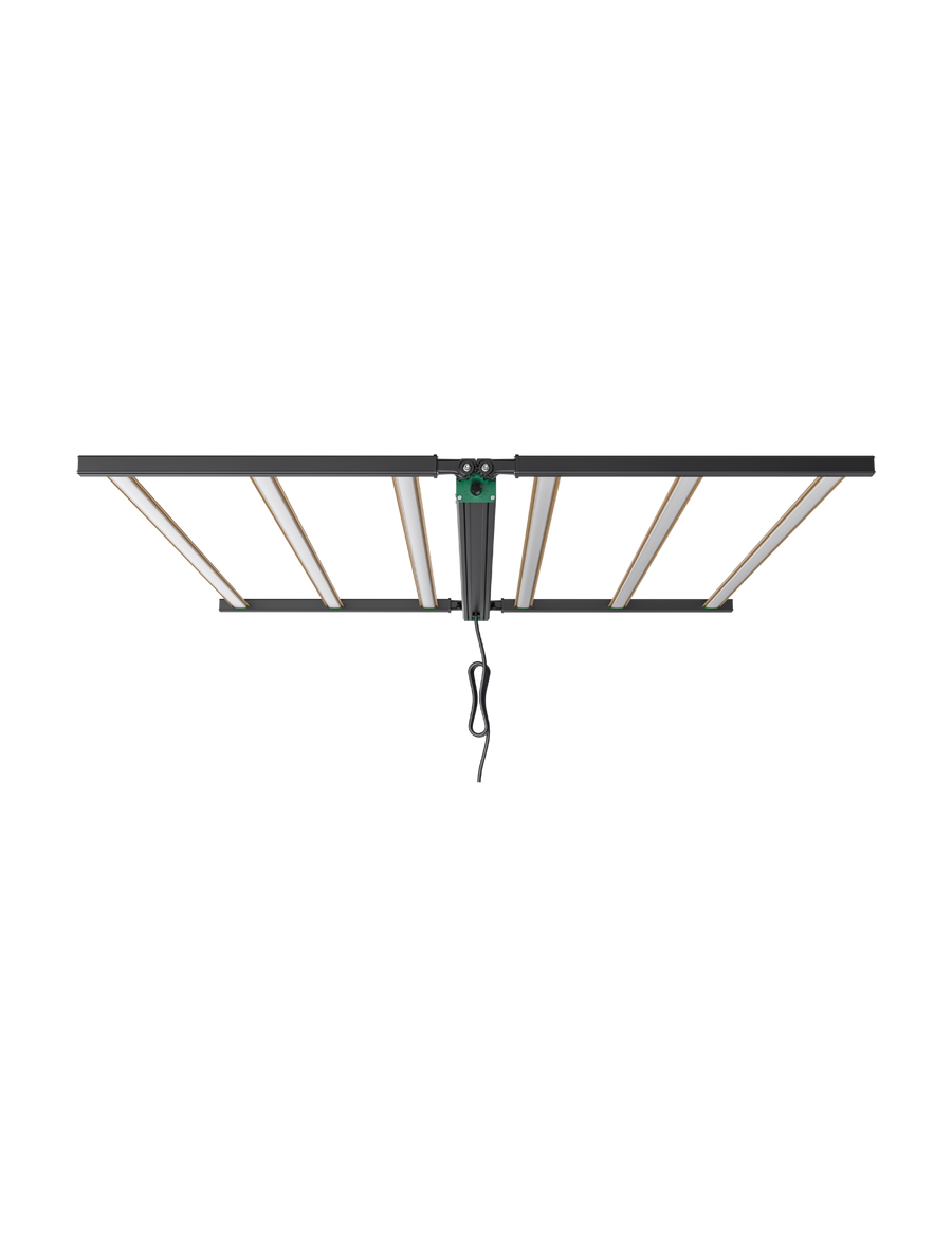 Grower's Choice ROI-FV LED grow light for veg and clone